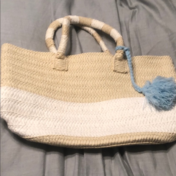 Altru straw tote